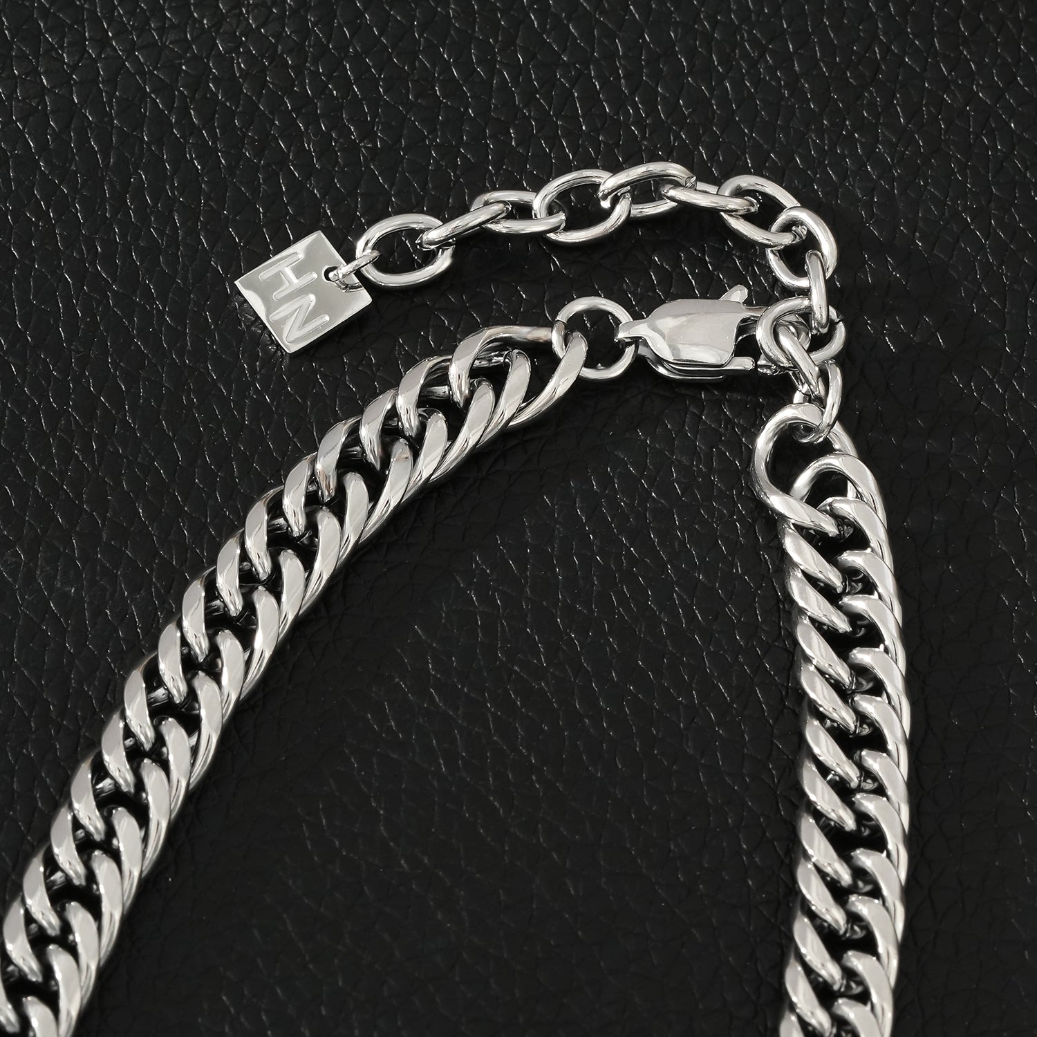 Chunky Chain in Silver for Women or Men - Evolve Supply Co. Evolve Supply Co.