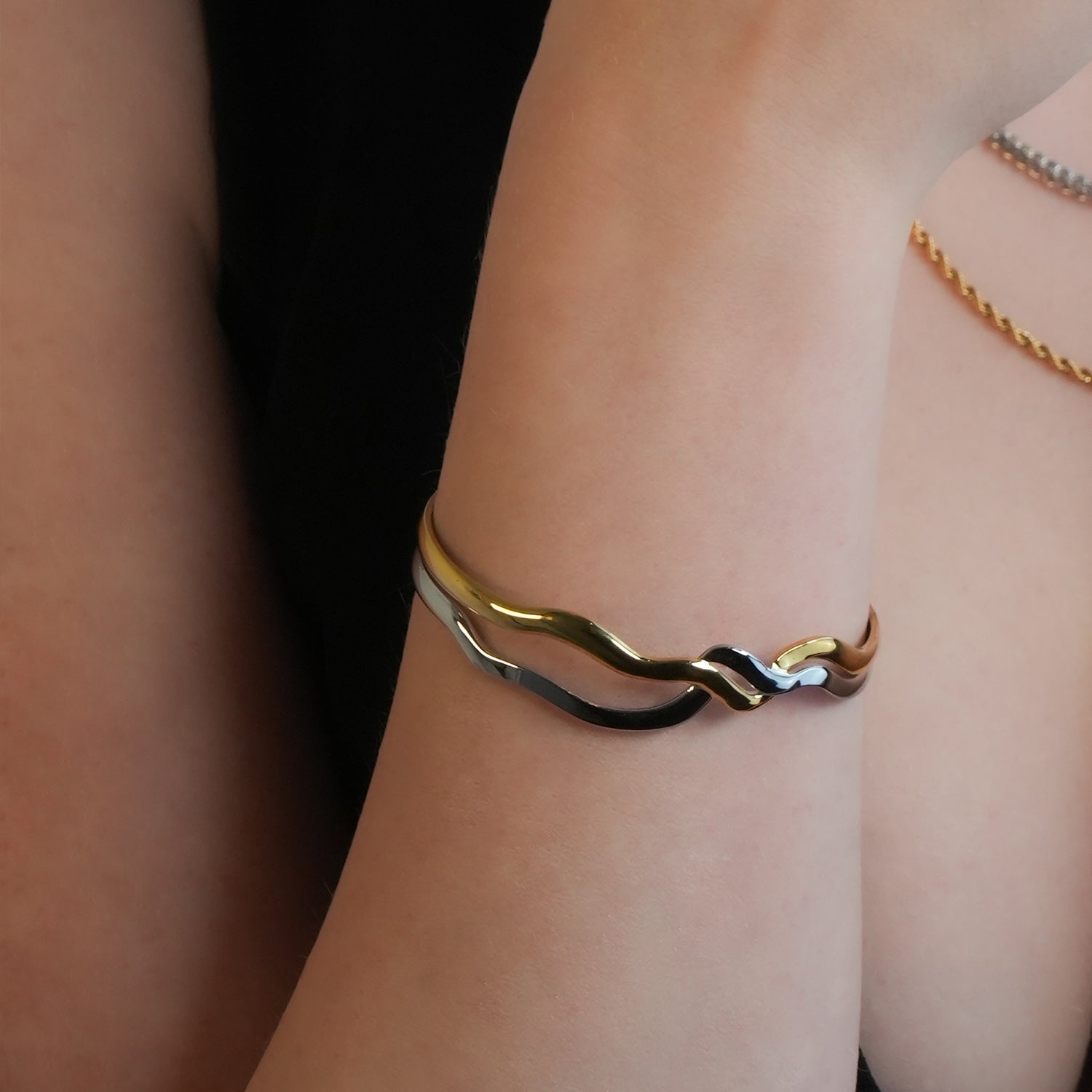 FREDRIKA: Mixed Metals Abstract Geometric - Chic Bracelet - Evolve Supply Co. Evolve Supply Co.